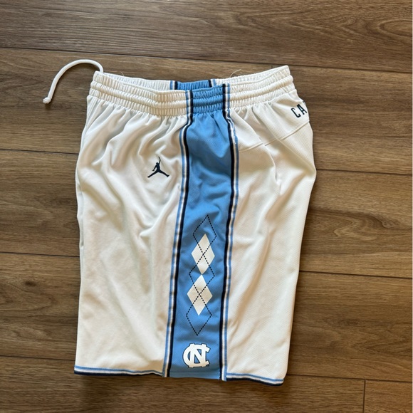 Authentic North Carolina Tarheels Basketball Shorts - Jordan Brand- Men’s Size S - Picture 3 of 5